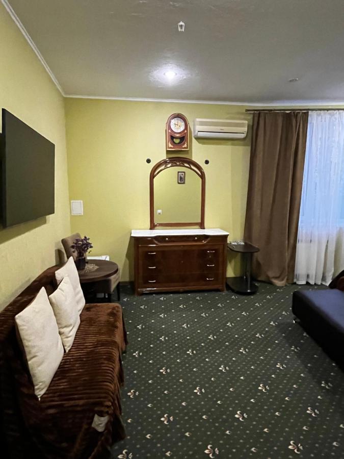 Randevu Hotel ชึโตเมอร์ ภายนอก รูปภาพ